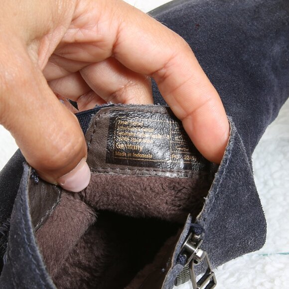 JOSEF SEIBEL Daphne Navy Suede Ankle Booties - Picture 11 of 12